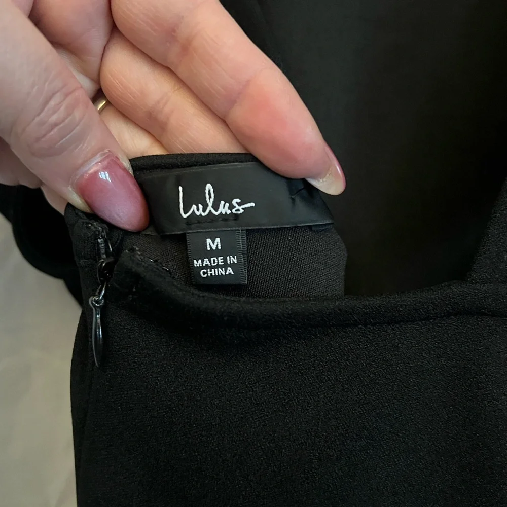 NWT M Lulu's Classic Black low back Ruffle Jumpsuit - Picture 6 of 11